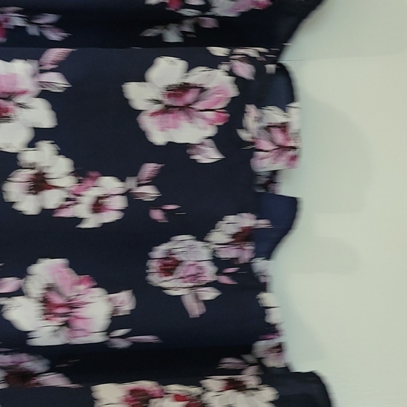 Torrid Women's Floral Top Size 3X - Picture 5 of 8